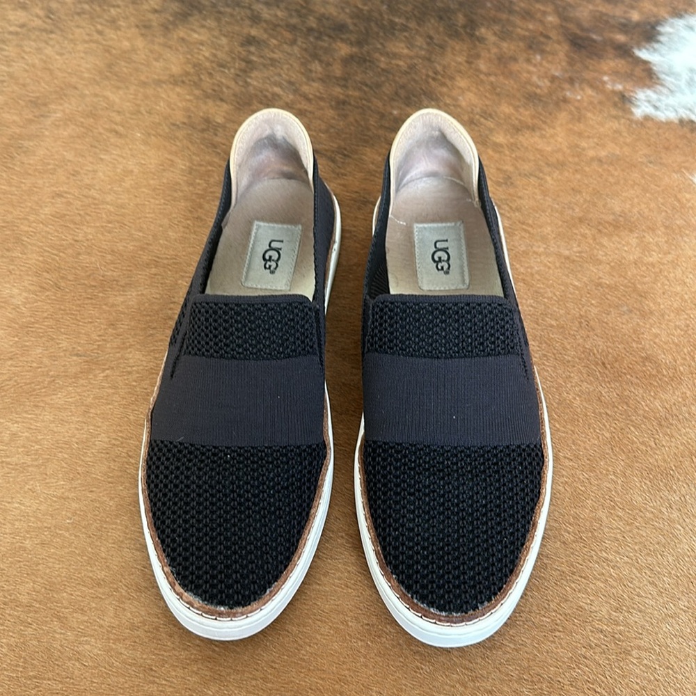 UGG women’s Sammy slip on sneakers slides size 7.5